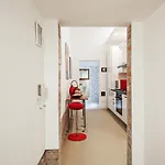 Guesthost - Palazzo Dei Diamanti דירה *