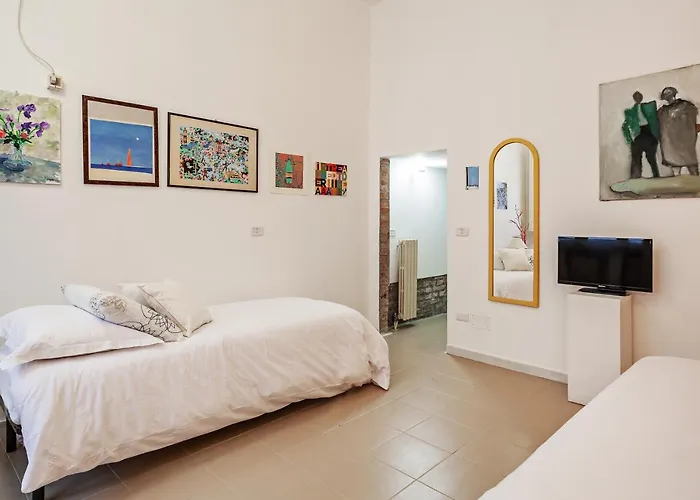 Guesthost - Palazzo Dei Diamanti Apartament