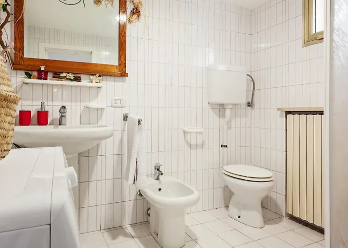 Guesthost - Palazzo Dei Diamanti * 费拉拉