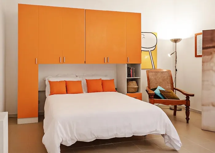 Guesthost - Palazzo Dei Diamanti