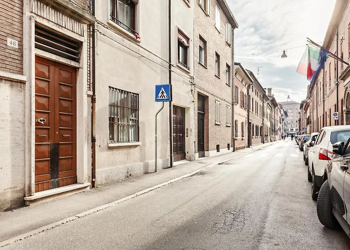 Guesthost - Palazzo Dei Diamanti 费拉拉